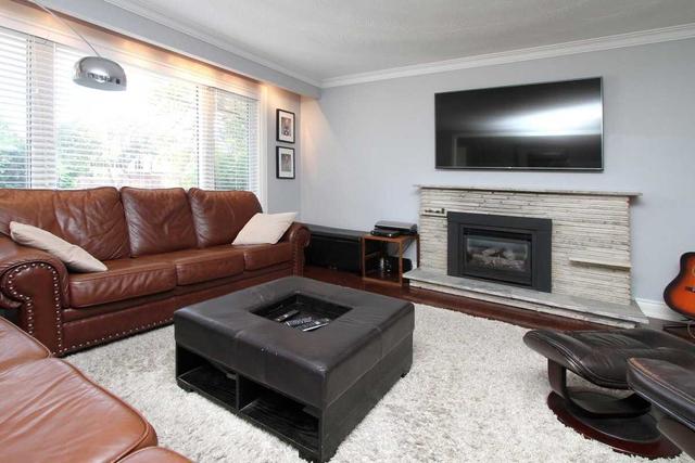 362 Maplewood Cres, House detached with 3 bedrooms, 3 bathrooms and 5 parking in Milton ON | Image 4