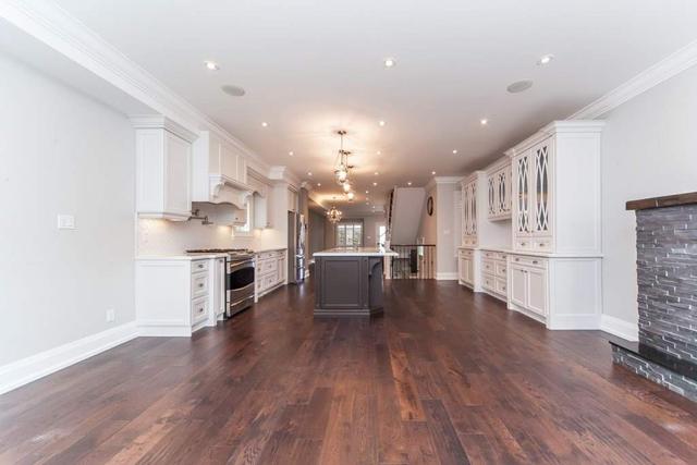 213 Virginia Ave, House detached with 4 bedrooms, 4 bathrooms and 2 parking in Toronto ON | Image 11