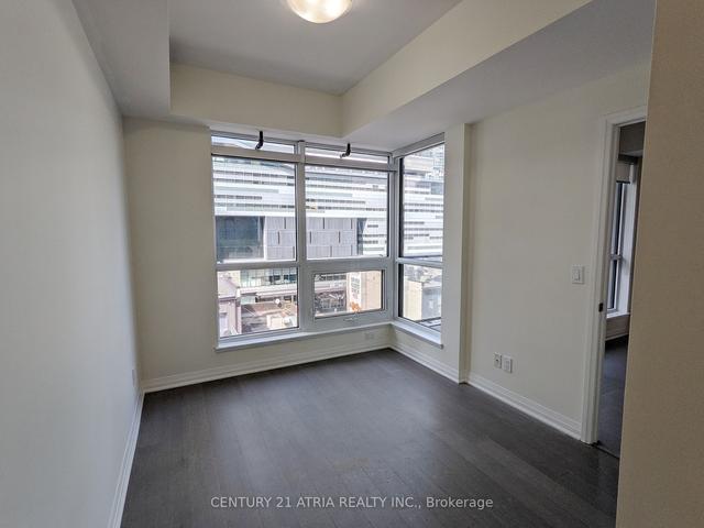520 - 8 Mercer St, Condo with 1 bedrooms, 1 bathrooms and 0 parking in Toronto ON | Image 4