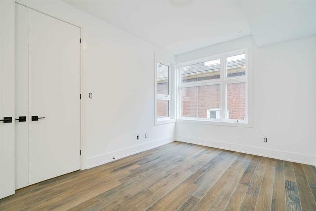 2 - 355 Dupont St, Townhouse with 3 bedrooms, 3 bathrooms and 1 parking in Toronto ON | Image 15