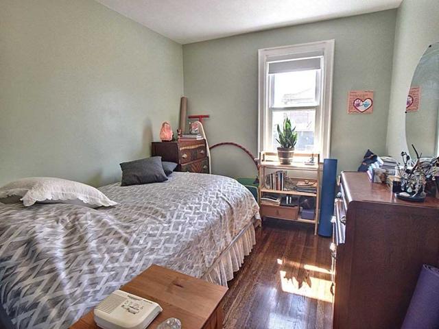 62 Snider Ave, House detached with 2 bedrooms, 2 bathrooms and 3 parking in Toronto ON | Image 17