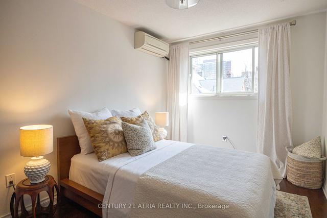 th4 - 28 Admiral Rd, Townhouse with 3 bedrooms, 3 bathrooms and 1 parking in Toronto ON | Image 7