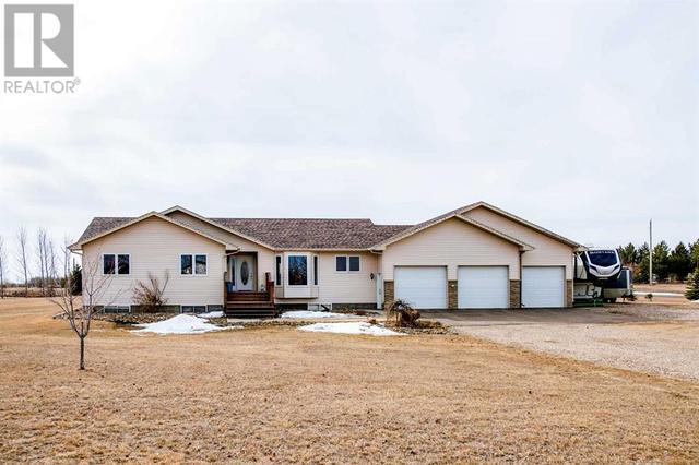 14, - 65016 Twp Rd 442, House detached with 6 bedrooms, 4 bathrooms and 10 parking in Wainwright No. 61 AB | Image 1