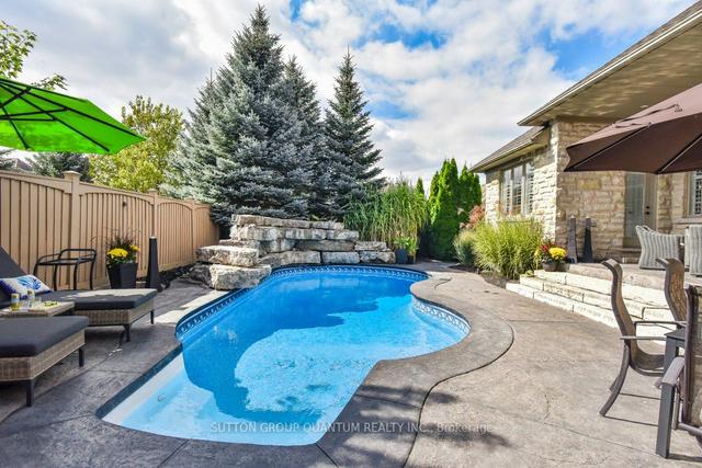 422 Deer Ridge Dr, House detached with 3 bedrooms, 5 bathrooms and 5 parking in Kitchener ON | Image 32