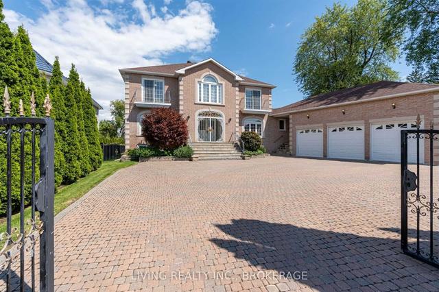 31 Noble St, House detached with 4 bedrooms, 7 bathrooms and 15 parking in Markham ON | Image 23