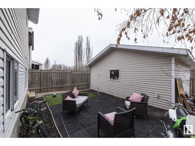 4012 53 St, House detached with 4 bedrooms, 2 bathrooms and null parking in Gibbons AB | Image 30