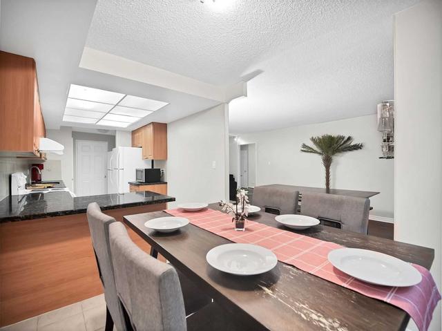 409 - 211 St Patrick St, Condo with 3 bedrooms, 2 bathrooms and 1 parking in Toronto ON | Image 5