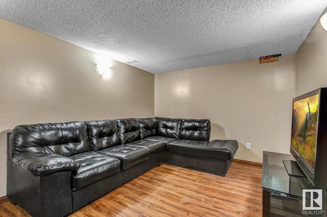 9743 70 Av Nw Nw, House detached with 6 bedrooms, 4 bathrooms and null parking in Edmonton AB | Image 41