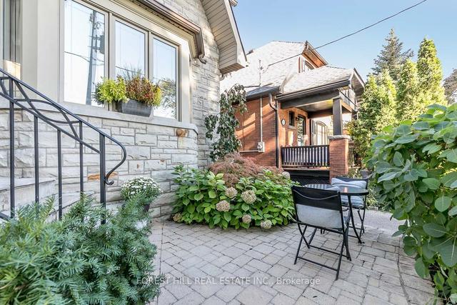 210 Bessborough Dr, House detached with 4 bedrooms, 4 bathrooms and 3 parking in Toronto ON | Image 12