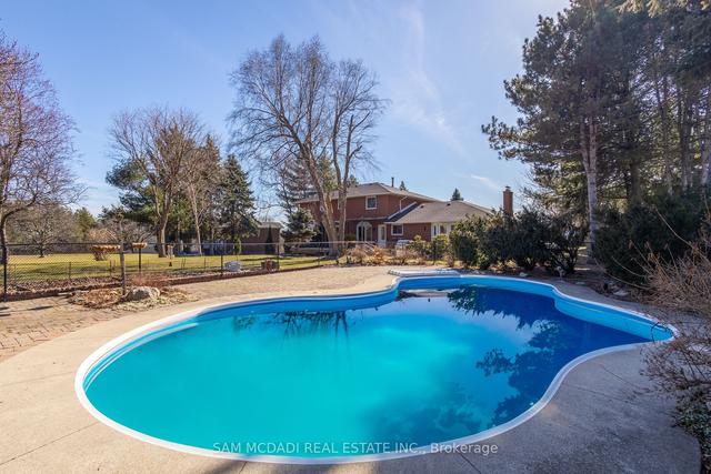 8 Huttonville Dr, House detached with 4 bedrooms, 3 bathrooms and 12 parking in Brampton ON | Image 40