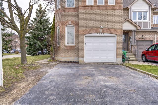 6862 Dillingwood Dr, House attached with 4 bedrooms, 3 bathrooms and 3 parking in Mississauga ON | Image 12