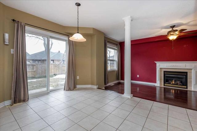 17 Huntington Dr, House detached with 4 bedrooms, 3 bathrooms and 4 parking in Barrie ON | Image 2