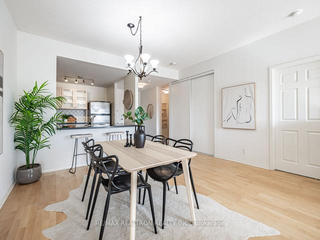 208 - 778 Sheppard Ave W, Condo with 2 bedrooms, 2 bathrooms and 1 parking in Toronto ON | Image 4