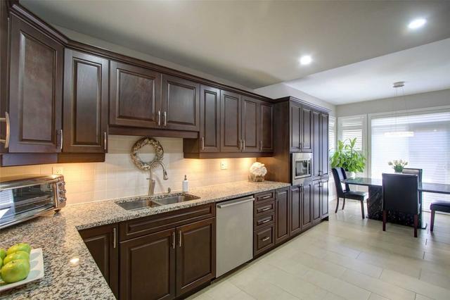 2 Wood Duck Island Way, Condo with 2 bedrooms, 4 bathrooms and 3 parking in Markham ON | Image 7