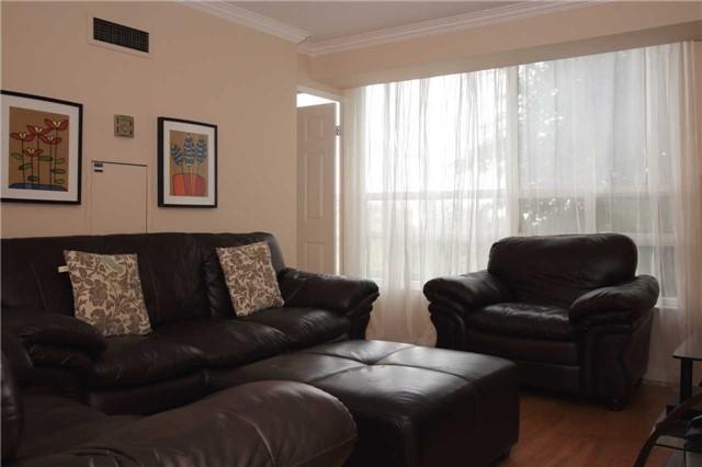 402 - 250 Webb Dr, Condo with 2 bedrooms, 2 bathrooms and 2 parking in Mississauga ON | Image 9