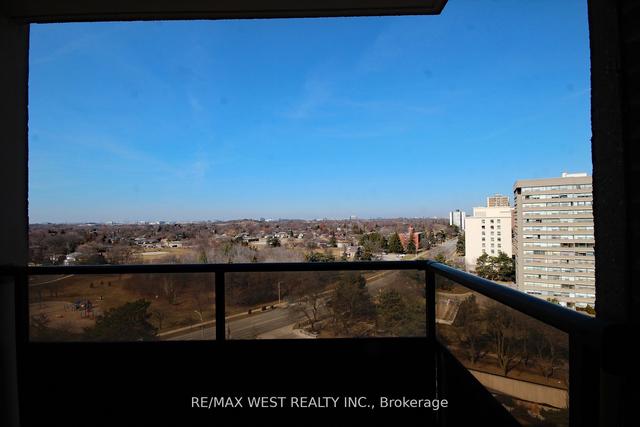 1109 - 451 The West Mall, Condo with 2 bedrooms, 1 bathrooms and 1 parking in Toronto ON | Image 8