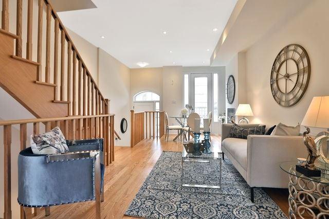 57 Edward Horton Cres, Townhouse with 3 bedrooms, 3 bathrooms and 1 parking in Toronto ON | Image 4