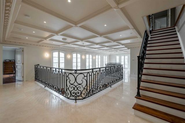 76 North Dr, House detached with 6 bedrooms, 8 bathrooms and 10 parking in Toronto ON | Image 2
