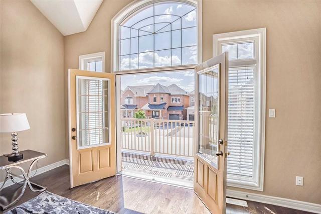 31 Philip Brown Ave, House detached with 4 bedrooms, 3 bathrooms and 4 parking in Whitchurch Stouffville ON | Image 16