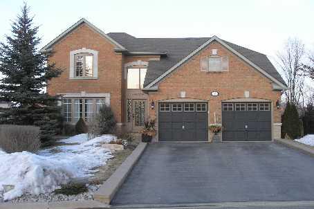 8 Vantagebrook Crt, House detached with 4 bedrooms, 3 bathrooms and 4 parking in Caledon ON | Image 1