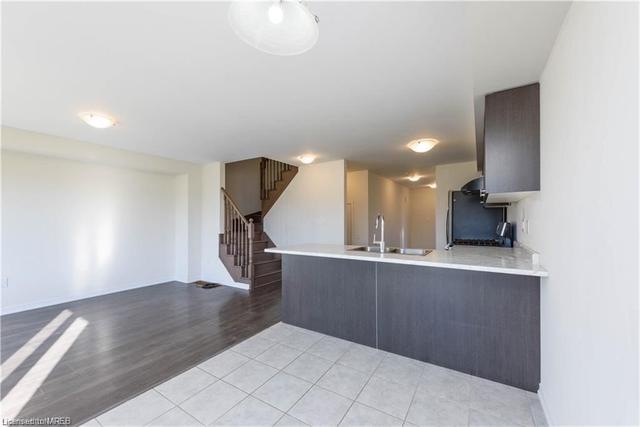 154 Esther Cres, House attached with 3 bedrooms, 3 bathrooms and 3 parking in Thorold ON | Image 22