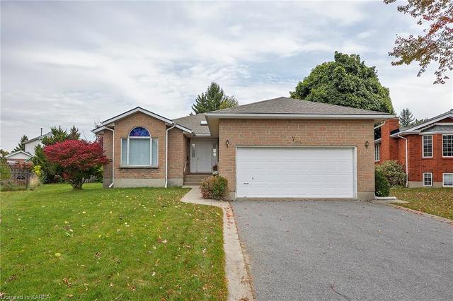 724 Muirfield Crescent, House detached with 3 bedrooms, 2 bathrooms and 6 parking in Kingston ON | Image 12