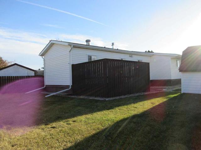 79 - 2248 Southview Drive, Home with 2 bedrooms, 1 bathrooms and 2 parking in Medicine Hat AB | Image 31