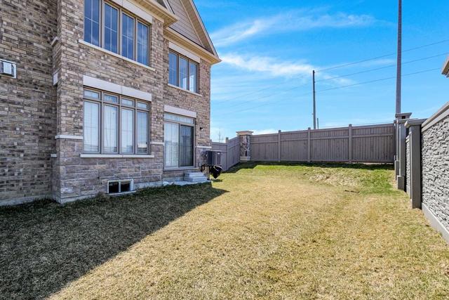 56 Folgate Cres Rd, House attached with 4 bedrooms, 3 bathrooms and 3 parking in Brampton ON | Image 27