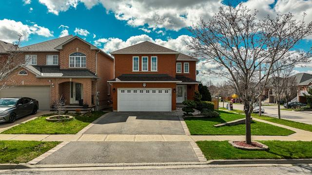 41 D'amato Cres, House detached with 3 bedrooms, 3 bathrooms and 5 parking in Vaughan ON | Image 1