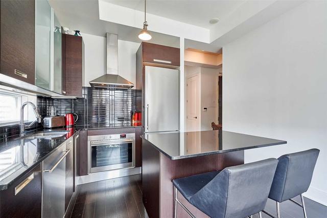 1605 - 21 Balmuto St, Condo with 1 bedrooms, 1 bathrooms and 0 parking in Toronto ON | Image 4