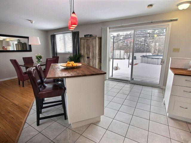 185 Lacroix Ave, House detached with 3 bedrooms, 2 bathrooms and 3 parking in Ottawa ON | Image 8
