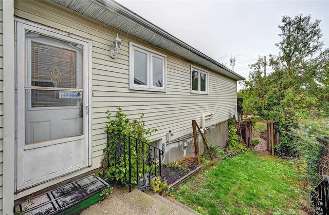 354 Elliott St, House detached with 3 bedrooms, 2 bathrooms and 4 parking in Cambridge ON | Image 35