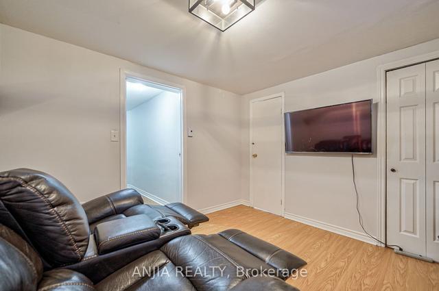 32 Thorny Vineway, Townhouse with 3 bedrooms, 3 bathrooms and 1 parking in Toronto ON | Image 32