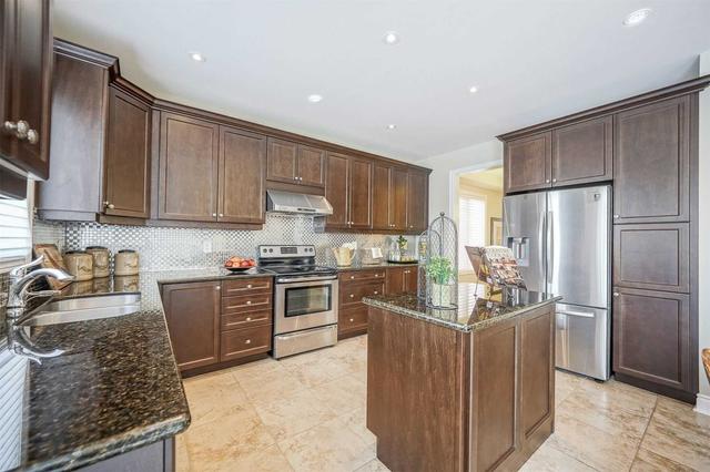 568 Valley Vista Dr, House detached with 4 bedrooms, 4 bathrooms and 6 parking in Vaughan ON | Image 3