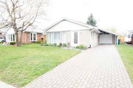 8 Tayrow Rd, House detached with 3 bedrooms, 2 bathrooms and 4 parking in Toronto ON | Image 1