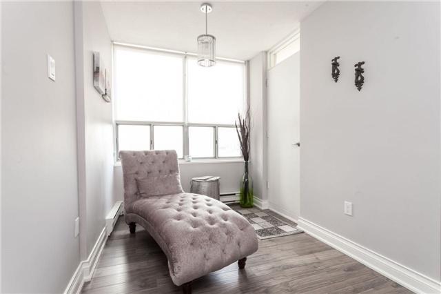 1002 - 61 Richview Rd, Condo with 3 bedrooms, 2 bathrooms and 1 parking in Toronto ON | Image 5