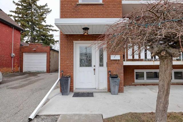 12 Twenty Second St, House detached with 6 bedrooms, 3 bathrooms and 5 parking in Toronto ON | Image 23