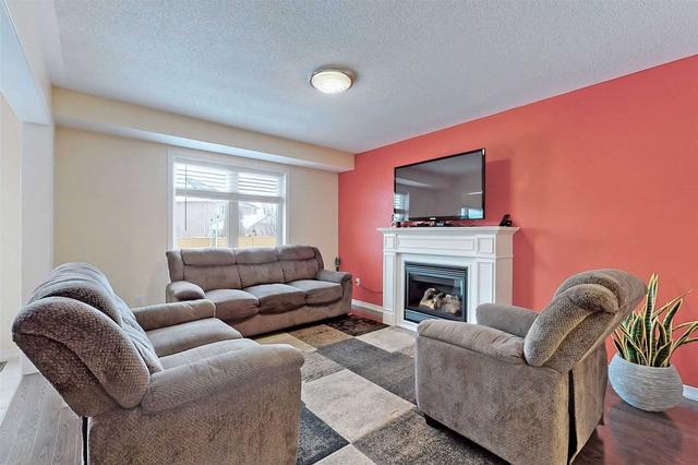 53 Johnson Rd, House detached with 4 bedrooms, 3 bathrooms and 4 parking in Brantford ON | Image 2