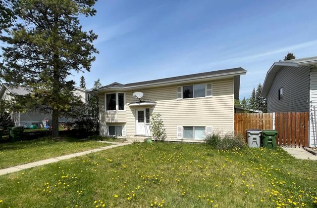 4810 16 Avenue, House detached with 5 bedrooms, 2 bathrooms and 2 parking in Edson AB | Image 4