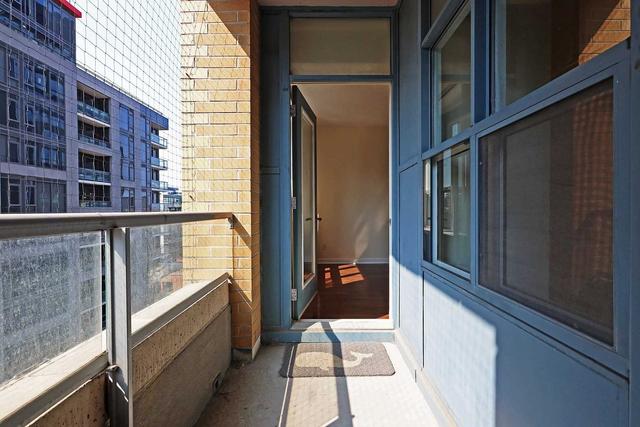 820 - 438 Richmond St W, Condo with 1 bedrooms, 1 bathrooms and 1 parking in Toronto ON | Image 6