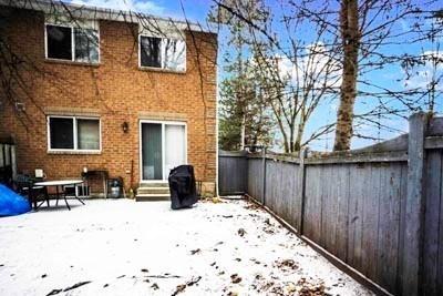 540 Priddle Rd, Townhouse with 3 bedrooms, 2 bathrooms and 1 parking in Newmarket ON | Image 14