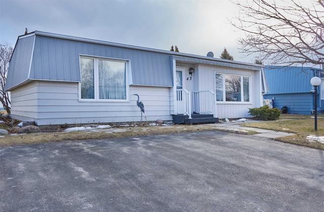 43 Bluffs Rd, House detached with 2 bedrooms, 1 bathrooms and 2 parking in Clarington ON | Image 28