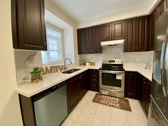 118 Roy Grove Way, Townhouse with 3 bedrooms, 3 bathrooms and 2 parking in Markham ON | Image 24