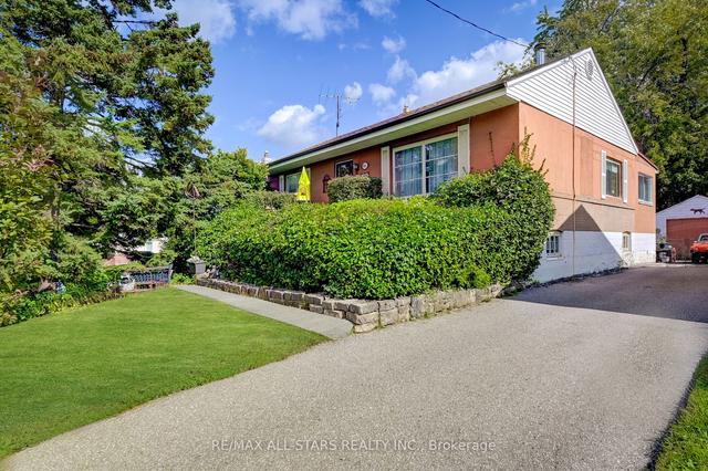 41 Adanac Dr, House detached with 3 bedrooms, 2 bathrooms and 4 parking in Toronto ON | Image 1