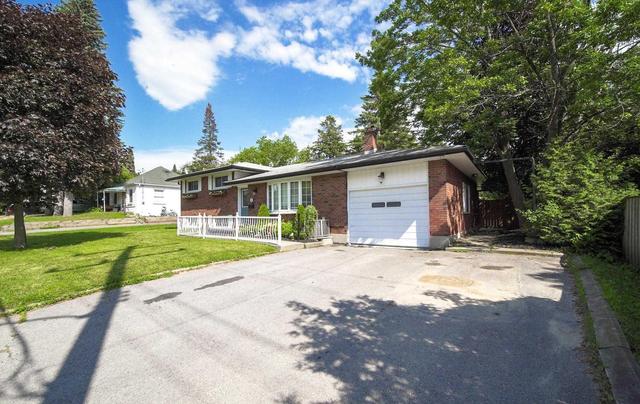 505 Highland Rd, House detached with 3 bedrooms, 2 bathrooms and 4 parking in Peterborough ON | Image 2
