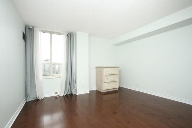 ph 2704 - 195 Wynford Dr, Condo with 2 bedrooms, 2 bathrooms and 2 parking in Toronto ON | Image 3