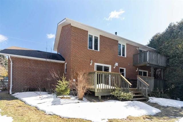 36 Lawnview Dr, House detached with 3 bedrooms, 4 bathrooms and 6 parking in Toronto ON | Image 25