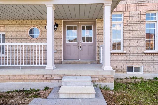 8 Tournament Dr, House detached with 4 bedrooms, 3 bathrooms and 4 parking in Brampton ON | Image 4
