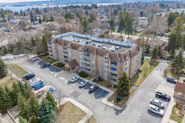 b105 - 216 Plains Rd W, Condo with 2 bedrooms, 2 bathrooms and 2 parking in Burlington ON | Image 17