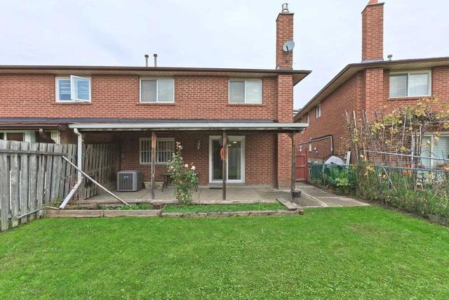 93 John Lindsay Crt, House semidetached with 3 bedrooms, 2 bathrooms and 5 parking in Toronto ON | Image 20